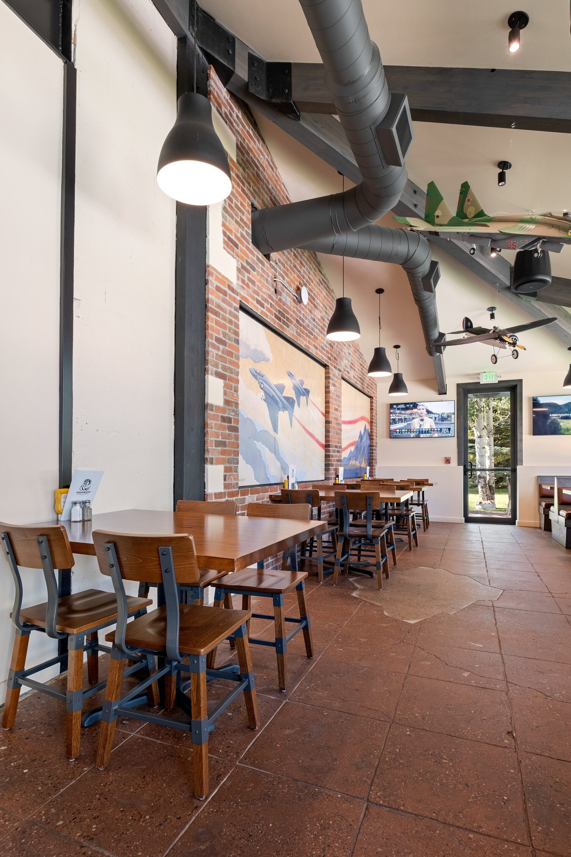 Table layout in the Sidewinders 